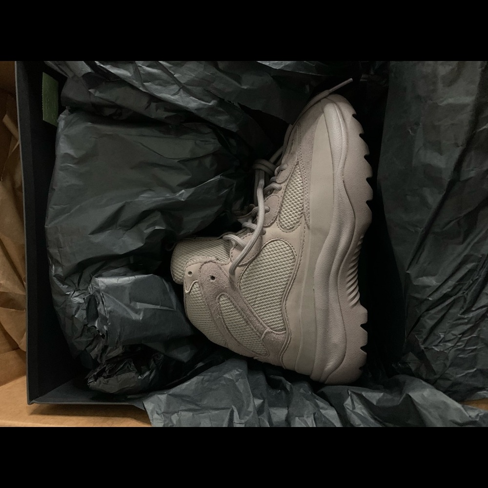 YEEZY boots season 7